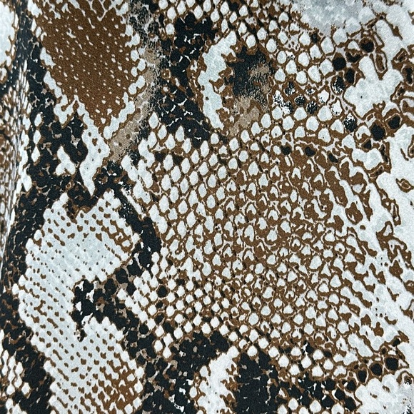 Chico's Long Sleeve Scoop Neck Snake Print Silky Tunic Top Size 2 / Women's 12/M - Picture 5 of 10